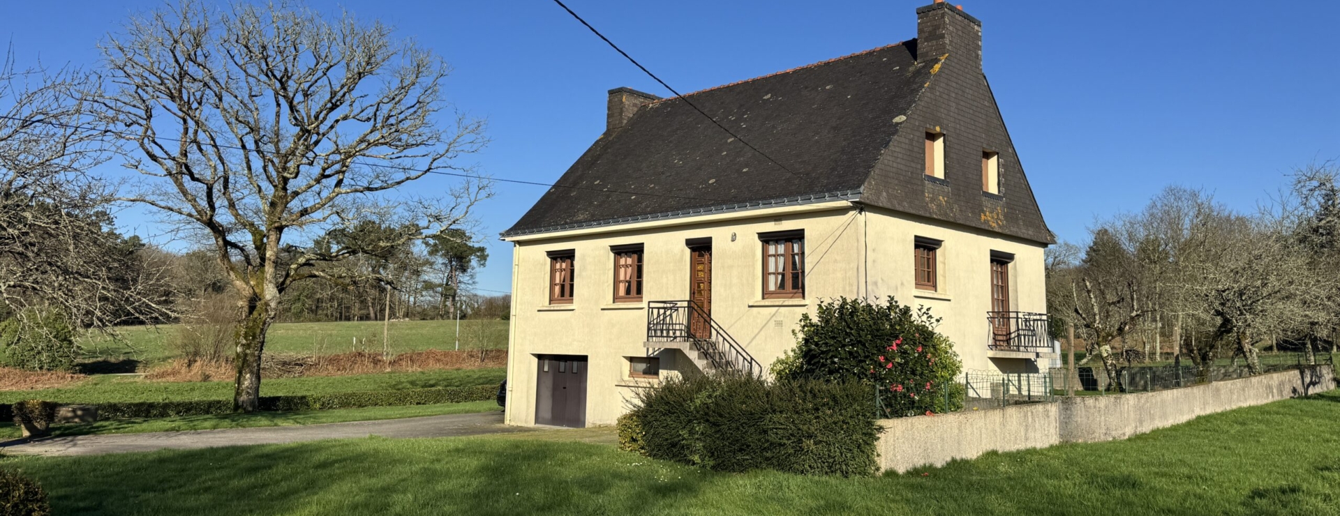 MAISON 3 PIECES PLUVIGNER